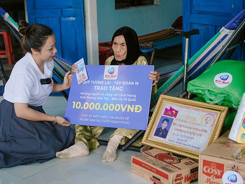 Đại diện dịch vụ khách hàng b29 bet đang hỗ trợ